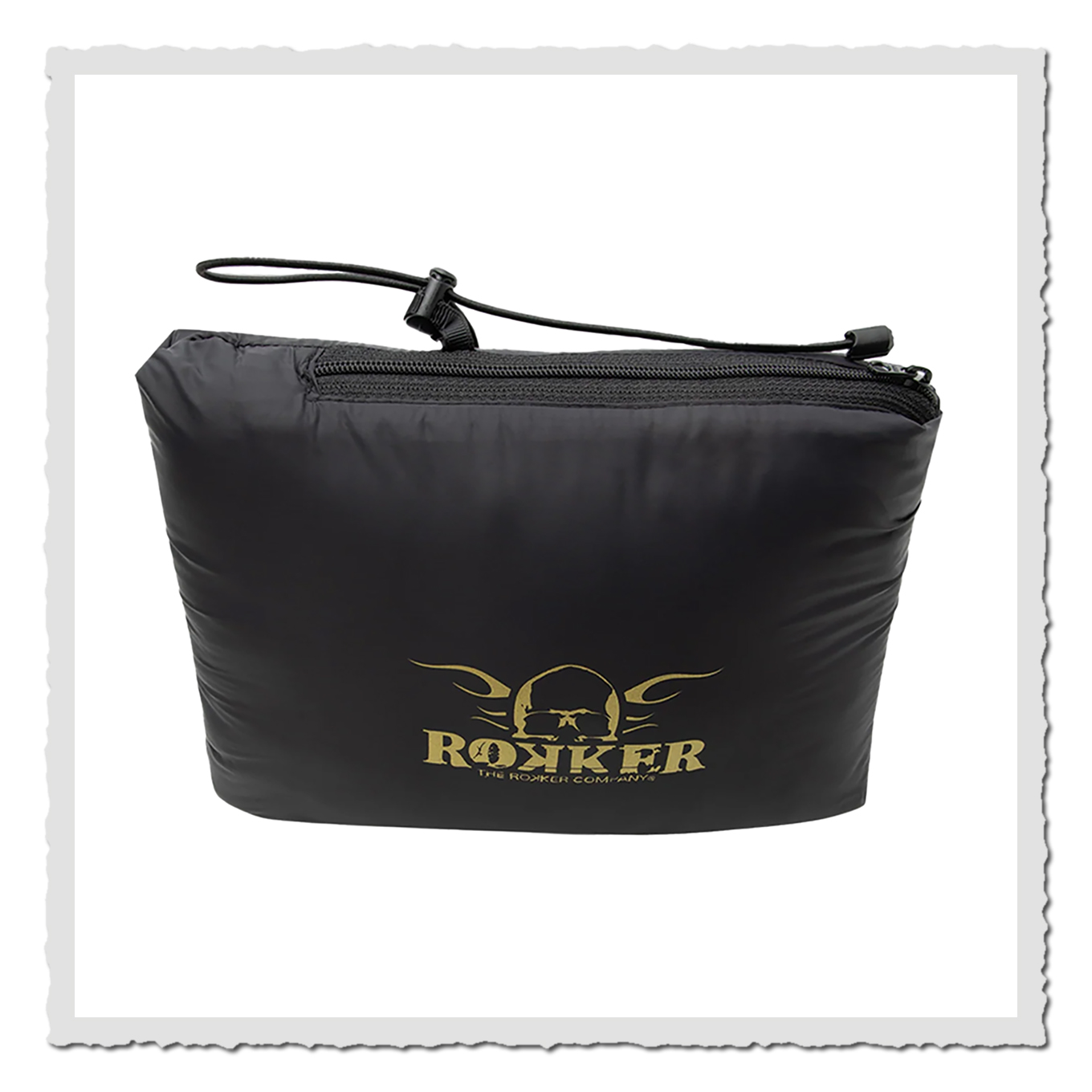 Schwarzer Packbeutel mit Reißverschluss und Rokker-Logo, freigestellt auf weißem Hintergrund.